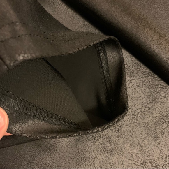 NWOT- Faux Leather Leggings, marble black sheen size small fits up to Med - Picture 5 of 10